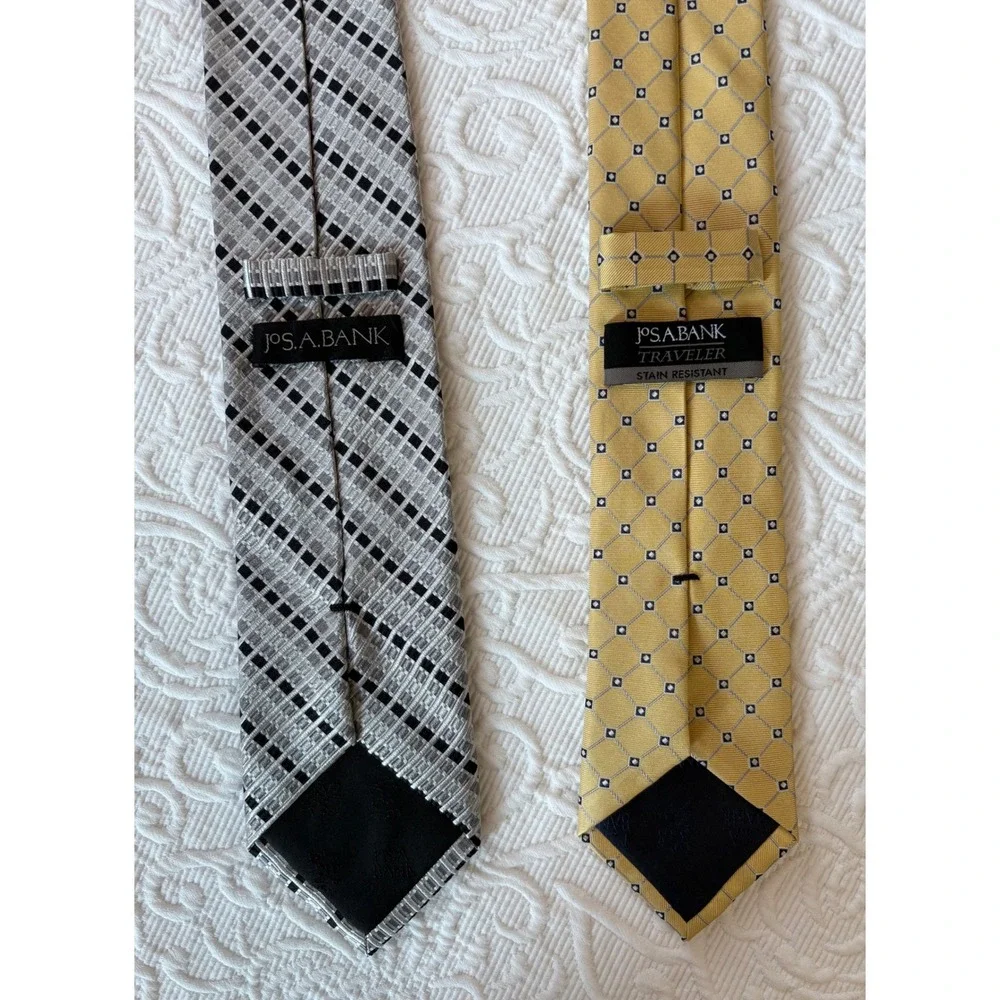 Jos. A. Bank 2 Mens -  Grey/Black and‎ a Gold/Blue medallion Executive ties